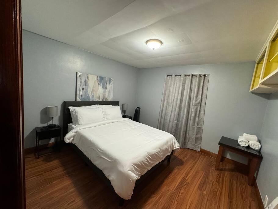 Comfy Getaway At Falls! Lägenhet Niagarafallen Exteriör bild